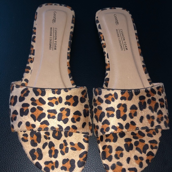 Cheetah print slides - Picture 2 of 4